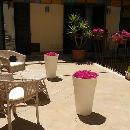 Aci Center 3* Ачиреале